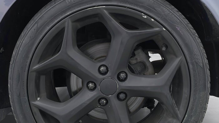 FORD FOCUS-Tyre LHS-Rear Alloy scratched