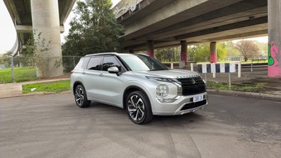 2024 Mitsubishi Outlander Exceed Tourer 7 Seat (awd) Automatic, 15k km Petrol Car