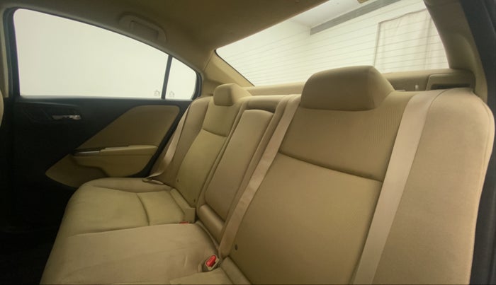 2016 Honda City 1.5L I-VTEC V MT, Petrol, Manual, 35,695 km, Right Side Rear Door Cabin