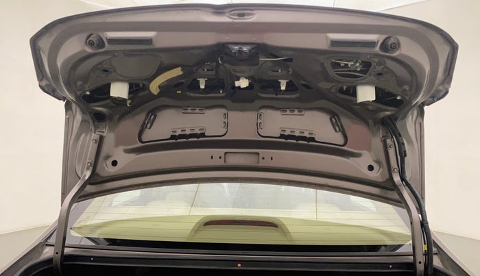 2016 Honda City 1.5L I-VTEC V MT, Petrol, Manual, 35,695 km, Boot Door Open