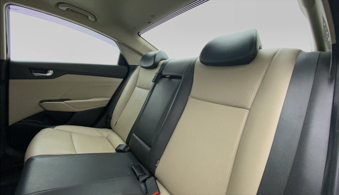 2018 Hyundai Verna 1.6 SX VTVT AT (O), Petrol, Automatic, 29,407 km, Right Side Rear Door Cabin