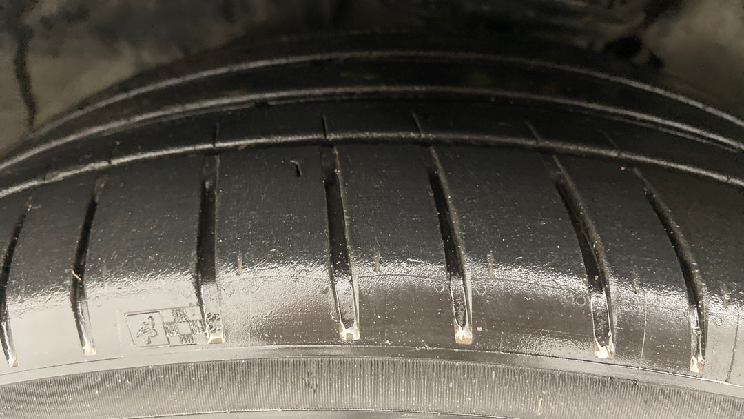 Left Front Tyre Tread