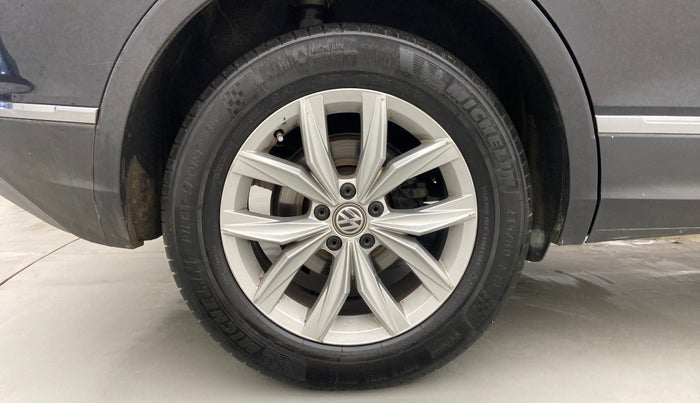 2018 Volkswagen TIGUAN HIGHLINE A/T, Diesel, Automatic, 68,377 km, Right Rear Wheel