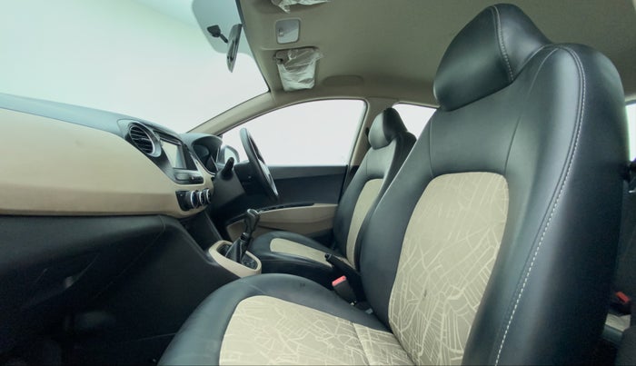 2017 Hyundai Grand i10 magna 1.2 crdi, Diesel, Manual, 87,535 km, Right Side Front Door Cabin