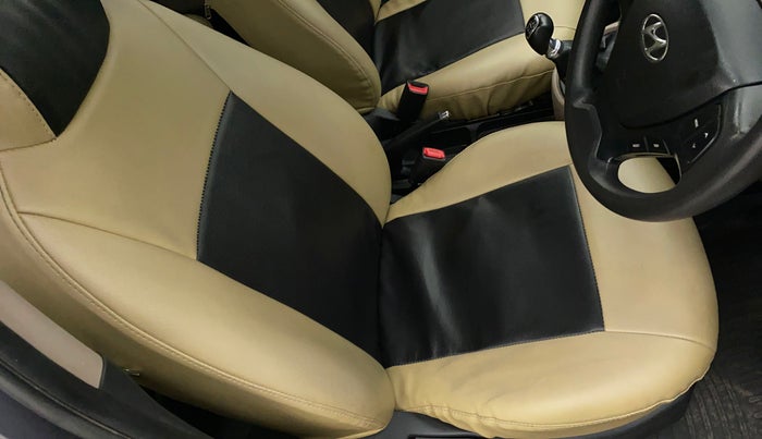 2016 Hyundai Grand i10 SPORTZ 1.2 KAPPA VTVT, Petrol, Manual, 72,978 km, Driver seat - Cover slightly torn
