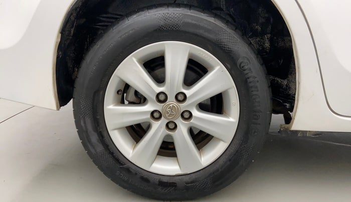 2014 Toyota Corolla Altis G PETROL, Petrol, Manual, 68,791 km, Right Rear Wheel