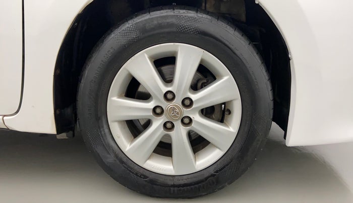 2014 Toyota Corolla Altis G PETROL, Petrol, Manual, 68,791 km, Right Front Wheel