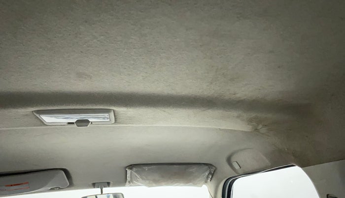 2012 Maruti Swift ZXI, Petrol, Manual, 65,139 km, Ceiling - Roof lining is slightly discolored