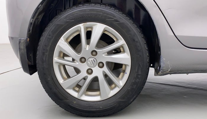2012 Maruti Swift ZXI, Petrol, Manual, 65,139 km, Right Rear Wheel