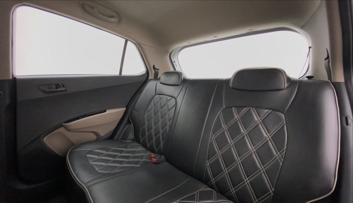 2014 Hyundai Grand i10 MAGNA 1.2 KAPPA VTVT, Petrol, Manual, 34,297 km, Right Side Door Cabin View