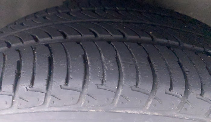 2019 Maruti Celerio VXI d, Petrol, Manual, 16,747 km, Right Front Tyre Tread