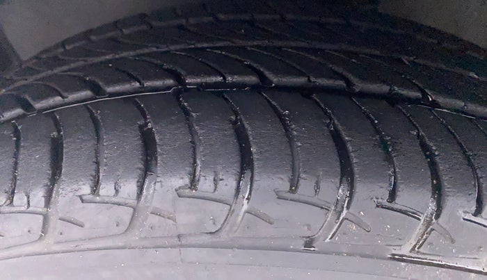 2019 Maruti Celerio VXI d, Petrol, Manual, 16,747 km, Left Front Tyre Tread