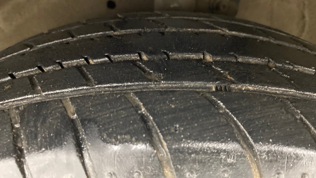 Left Front Tyre Tread