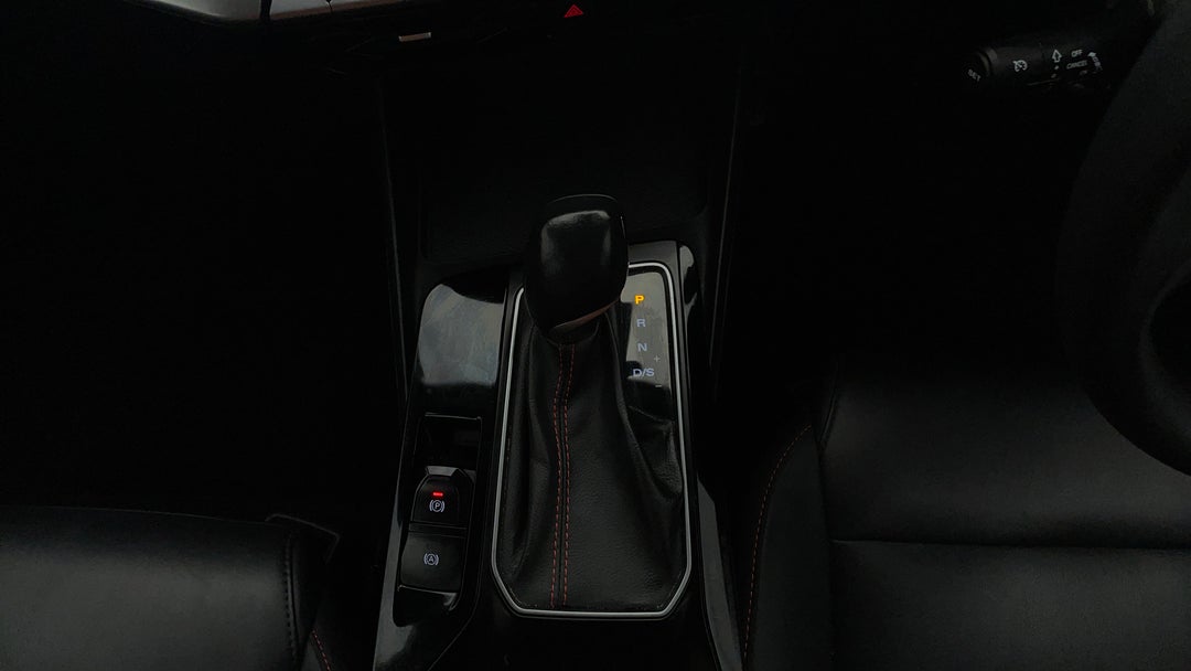 2023 MG Mg5 Vibe, Automatic, 18970 km, Gear Lever 