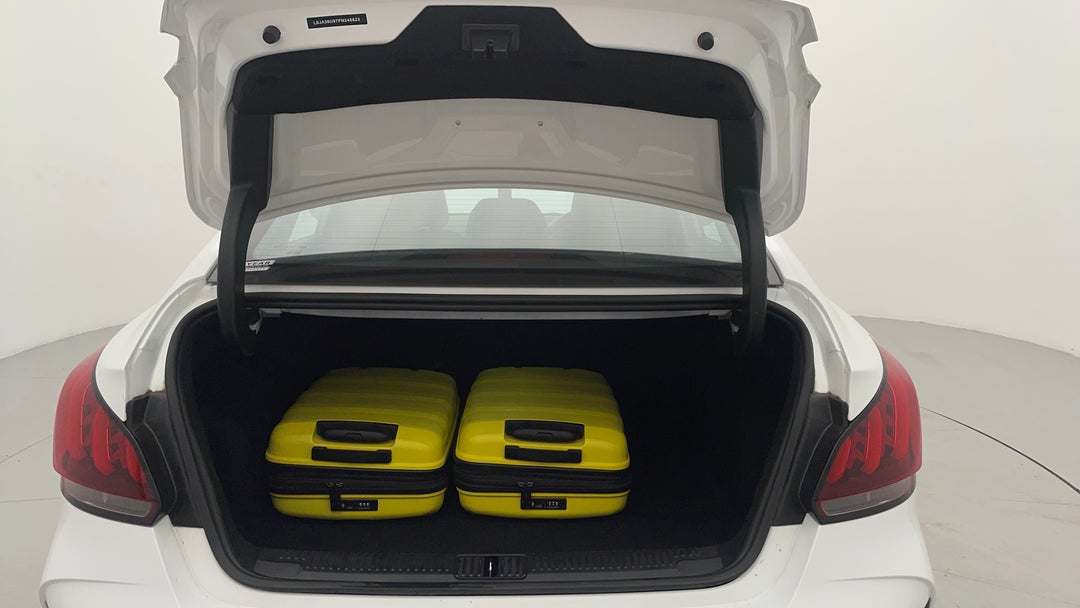 2023 MG Mg5 Vibe, Automatic, 18970 km, Boot Inside View with Luggage