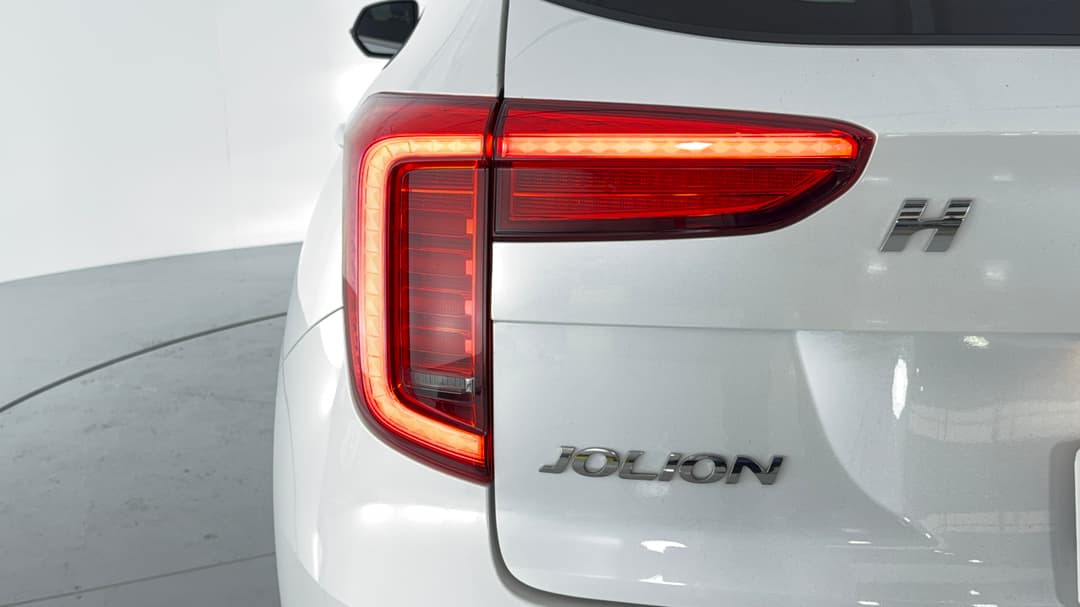 2022 GWM Haval Jolion Lux, Automatic, 48069 km, Badge (Boot Left Side)