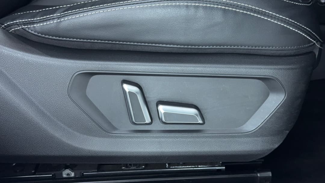 2022 GWM Haval Jolion Lux, Automatic, 48069 km, Drivers Side Adjustment Panel