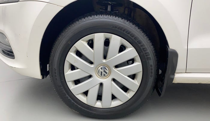 2014 Volkswagen Polo COMFORTLINE 1.2L, Petrol, Manual, 42,912 km, Left Front Wheel