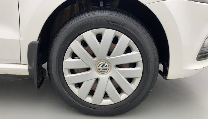 2014 Volkswagen Polo COMFORTLINE 1.2L, Petrol, Manual, 42,912 km, Right Front Wheel