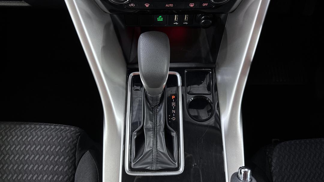 2024 Mitsubishi Eclipse Cross Es (2WD), Automatic, 23474 km, Gear Lever 