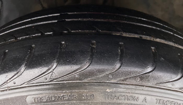 2014 Hyundai i20 ASTA 1.4 CRDI, Diesel, Manual, 63,703 km, Left Front Tyre Tread