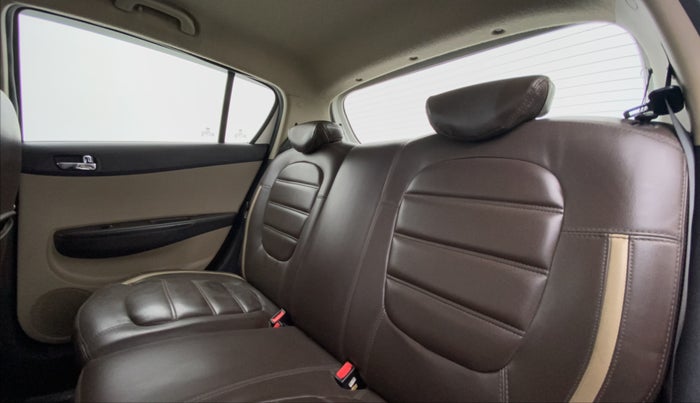 2014 Hyundai i20 ASTA 1.4 CRDI, Diesel, Manual, 63,703 km, Right Side Rear Door Cabin