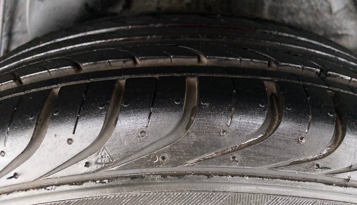 2014 Hyundai i20 ASTA 1.4 CRDI, Diesel, Manual, 63,703 km, Left Rear Tyre Tread