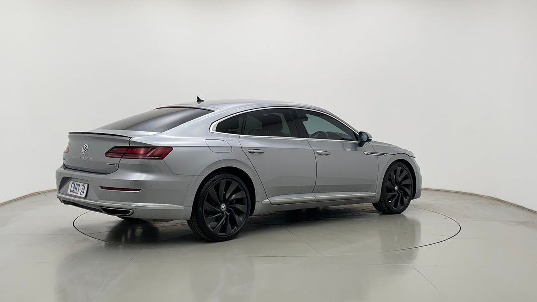 Right Back Diagonal (45- Degree) View