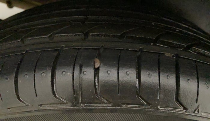2017 Maruti Swift Dzire ZXI, Petrol, Manual, 51,019 km, Right Rear Tyre Tread