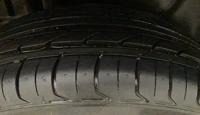 2017 Maruti Swift Dzire ZXI, Petrol, Manual, 51,019 km, Left Rear Tyre Tread