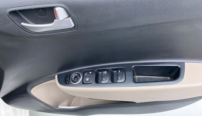 2015 Hyundai Grand i10 SPORTZ 1.2 KAPPA VTVT, Petrol, Manual, 34,679 km, Driver Side Door Panels Control