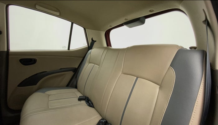 2015 Hyundai i10 MAGNA 1.1 IRDE2, Petrol, Manual, 23,610 km, Right Side Rear Door Cabin