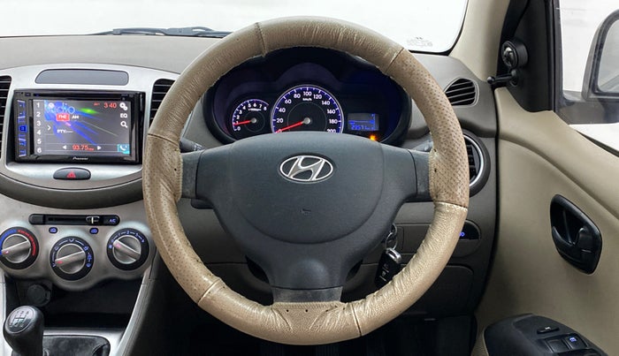 2015 Hyundai i10 MAGNA 1.1 IRDE2, Petrol, Manual, 23,610 km, Steering Wheel Close Up