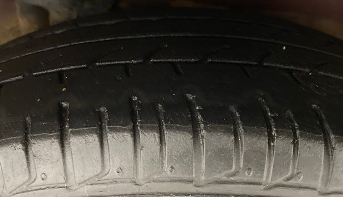 2015 Hyundai i10 MAGNA 1.1 IRDE2, Petrol, Manual, 23,610 km, Left Rear Tyre Tread