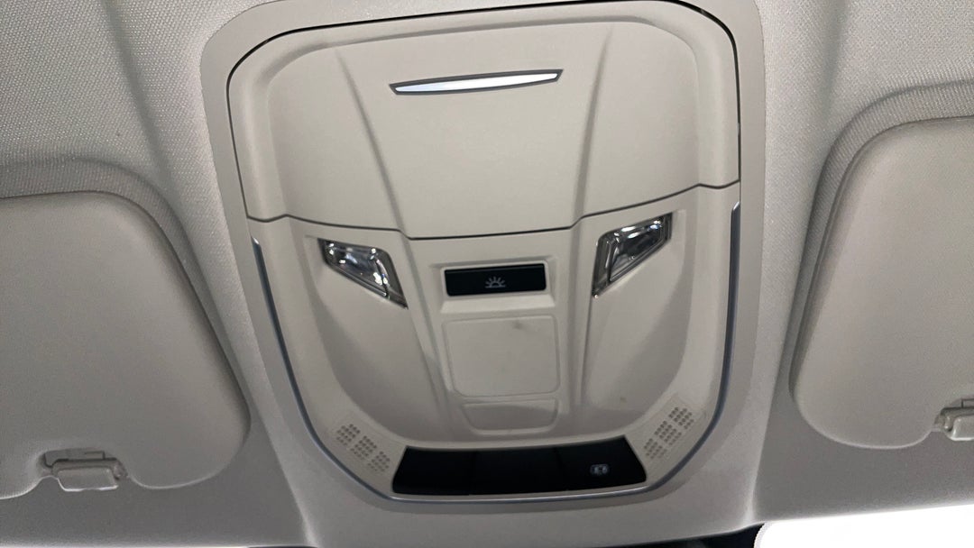 On-Roof Controls/Sunglass holder