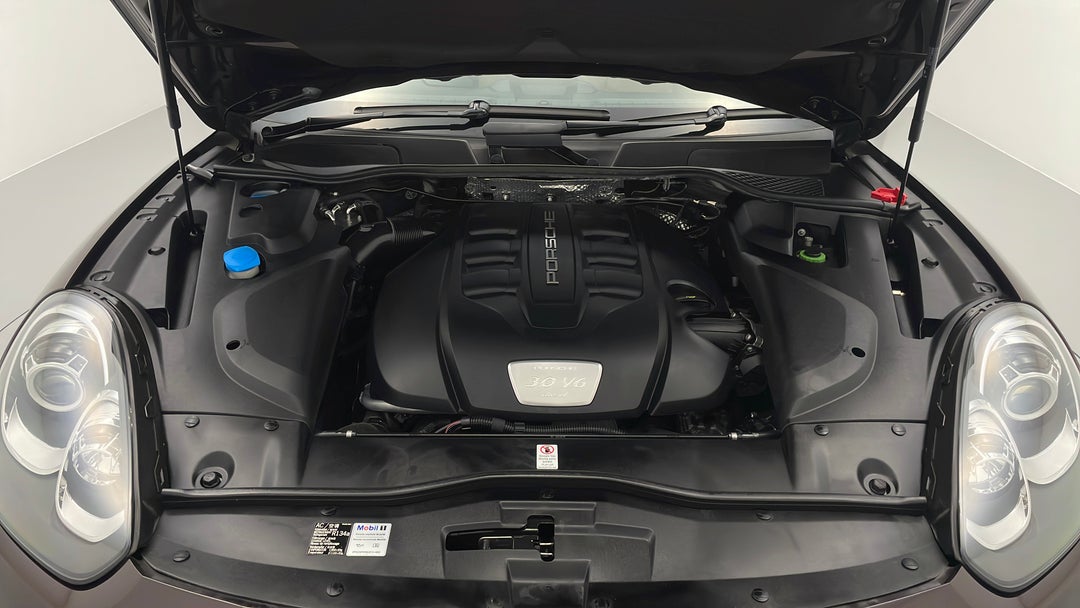 Open Bonnet (Engine)