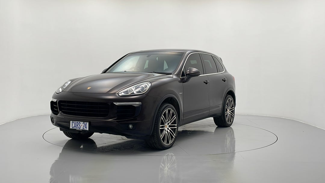 Left Front Diagonal (45- Degree) View