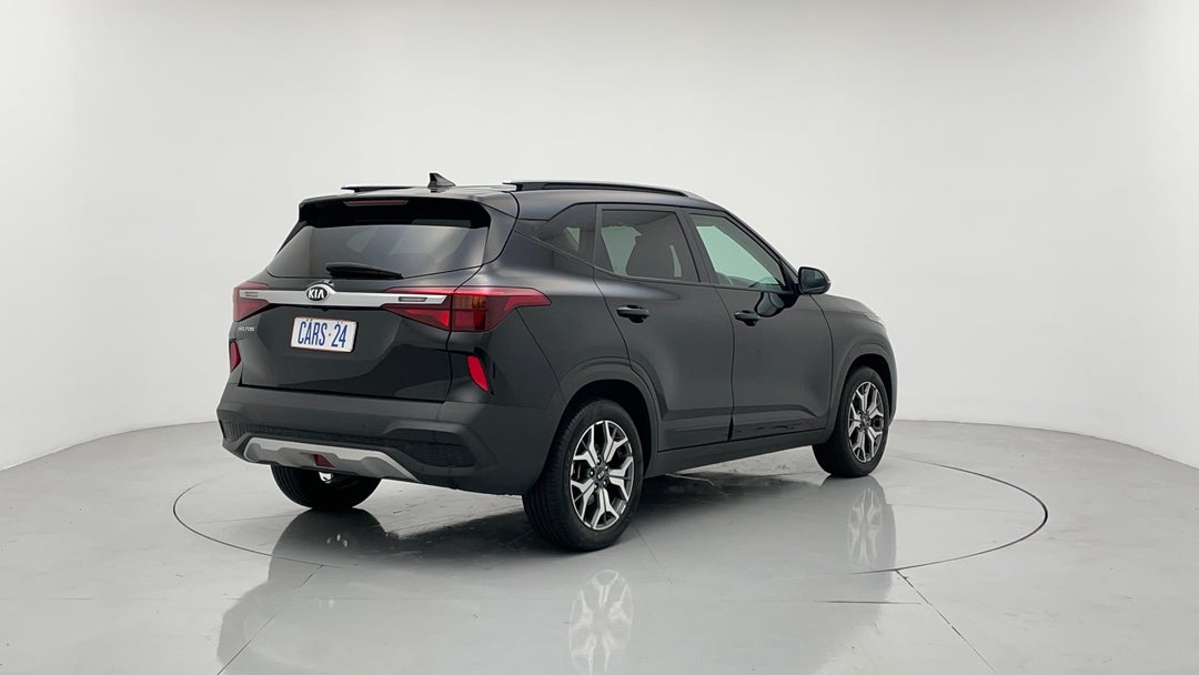 Right Back Diagonal (45- Degree) View