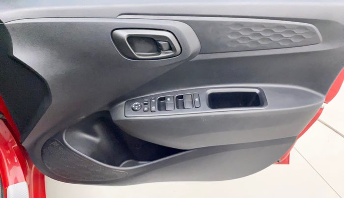 2022 Hyundai GRAND I10 NIOS MAGNA CORPORATE EDITION 1.2 KAPPA VTVT, Petrol, Manual, 38,684 km, Driver Side Door Panels Control