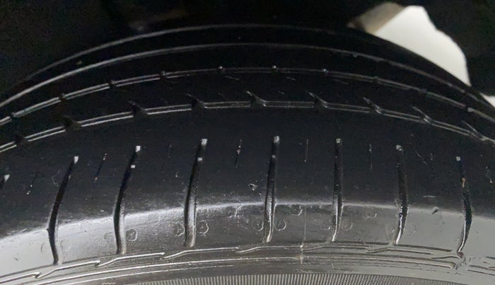 2016 Maruti Baleno ALPHA 1.2 K12, Petrol, Manual, 79,398 km, Left Rear Tyre Tread