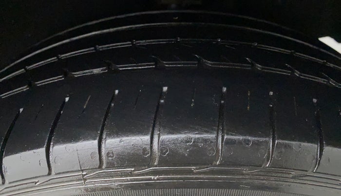 2016 Maruti Baleno ALPHA 1.2 K12, Petrol, Manual, 79,398 km, Left Front Tyre Tread