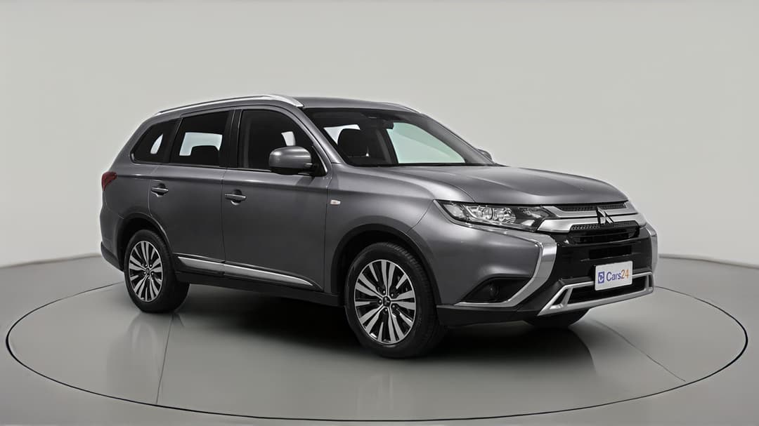 2018 Mitsubishi Outlander Es 7 Seat (2WD), Automatic, 117947 km, Right Front Diagonal (45- Degree) View