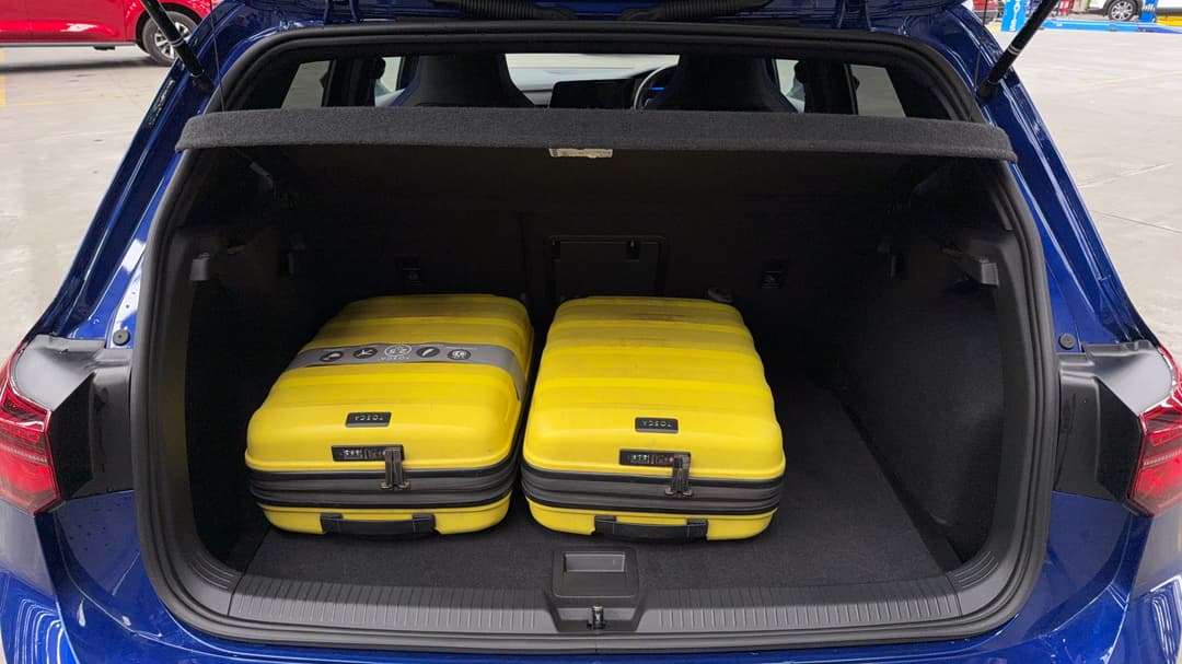 2024 Volkswagen Golf R 4motion, Automatic, 20389 km, Boot Inside View with Luggage