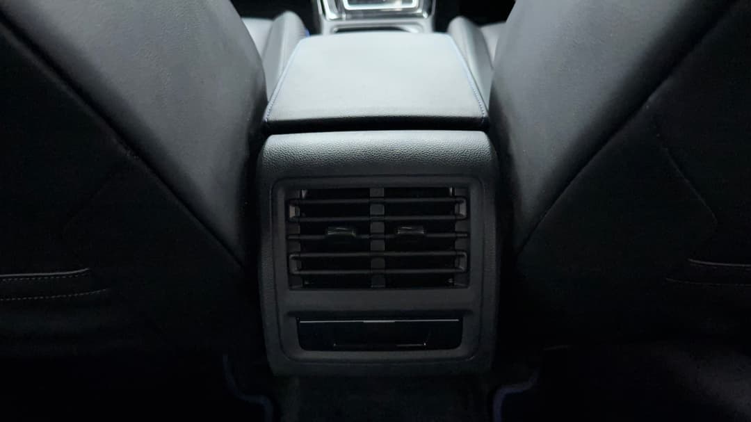 2024 Volkswagen Golf R 4motion, Automatic, 20389 km, Rear A/C Vent