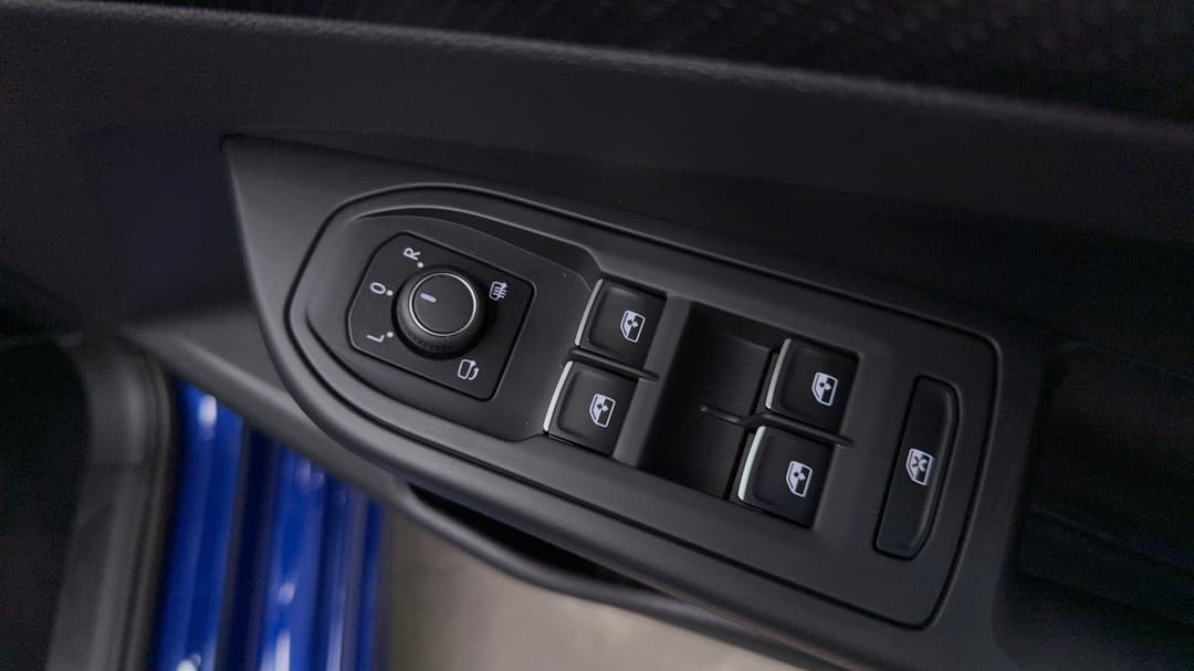 2024 Volkswagen Golf R 4motion, Automatic, 20389 km, Drivers Side Door Panel Controls