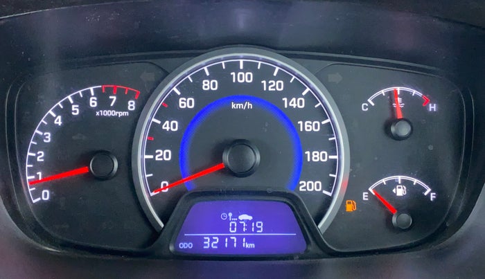 2017 Hyundai Grand i10 MAGNA 1.2 VTVT, Petrol, Manual, 32,318 km, Odometer Image