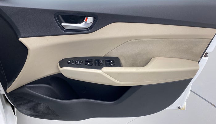 2021 Hyundai Verna SX PETROL MT, Petrol, Manual, 42,881 km, Driver Side Door Panels Control