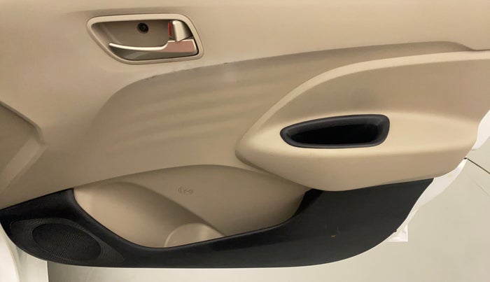 2018 Hyundai NEW SANTRO SPORTZ AMT, Petrol, Automatic, 19,642 km, Driver Side Door Panels Control