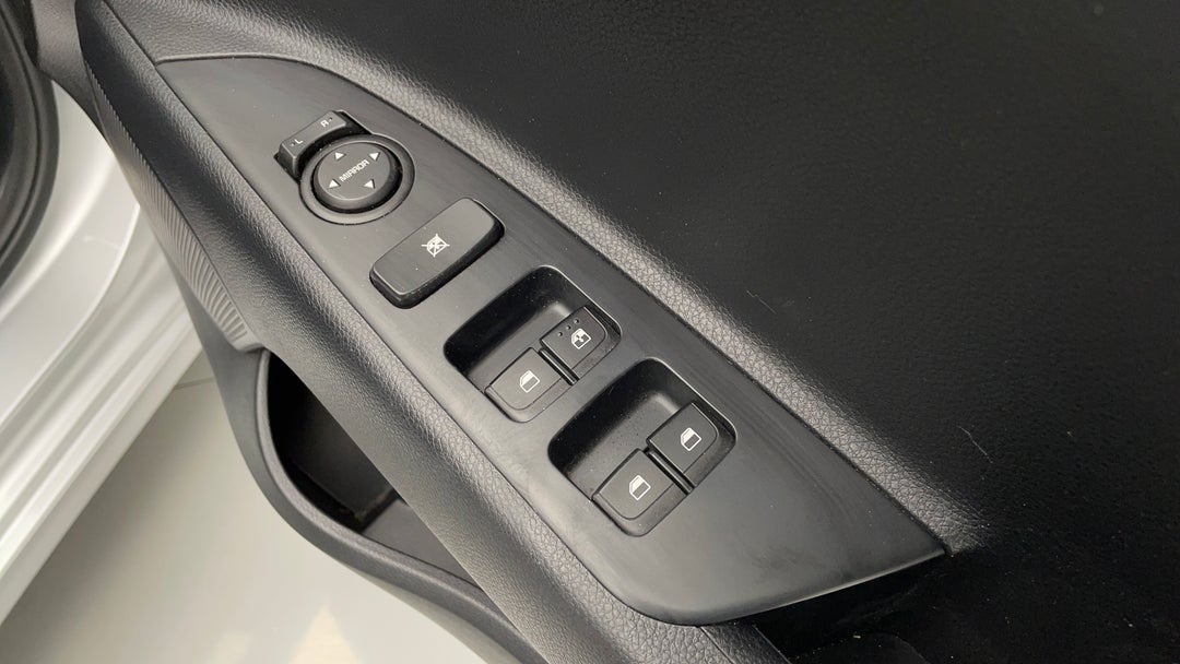 2020 Kia Rio S, Manual, 47341 km, Drivers Side Door Panel Controls