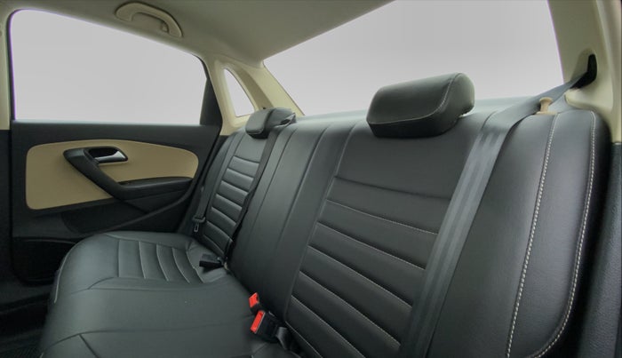 2016 Volkswagen Ameo HIGHLINE 1.2, Petrol, Manual, 30,715 km, Right Side Rear Door Cabin
